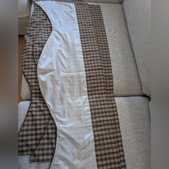 Green and Tan Valance - Picture 6 of 8